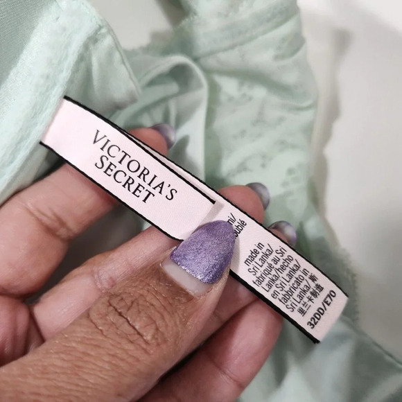 Victorias Secret Body By Victoria London Demi Bra Women Size 32DD Light Green - Picture 6 of 9